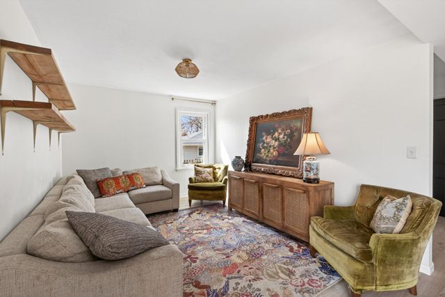 2672 Parkview Boulevard, Robbinsdale, MN 55422