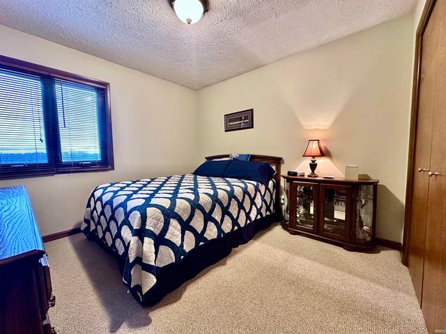 3031 S US Highway 231, Huntingburg, IN 47542