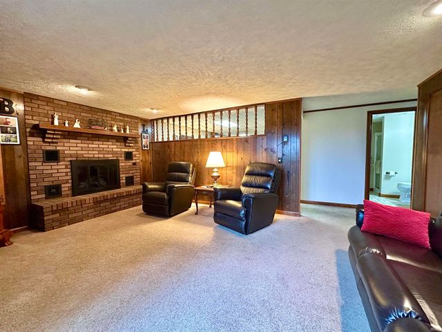 3031 S US Highway 231, Huntingburg, IN 47542