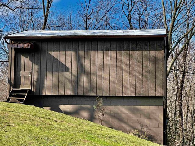 3031 S US Highway 231, Huntingburg, IN 47542