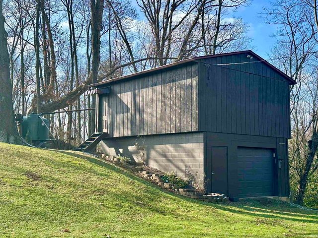 3031 S US Highway 231, Huntingburg, IN 47542