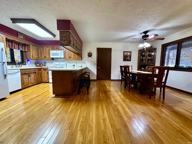 3031 S US Highway 231, Huntingburg, IN 47542