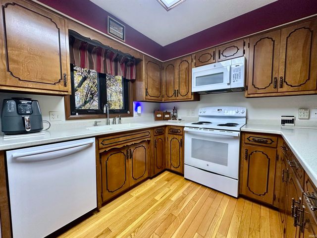 3031 S US Highway 231, Huntingburg, IN 47542