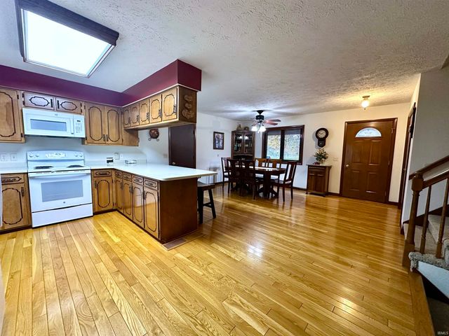 3031 S US Highway 231, Huntingburg, IN 47542