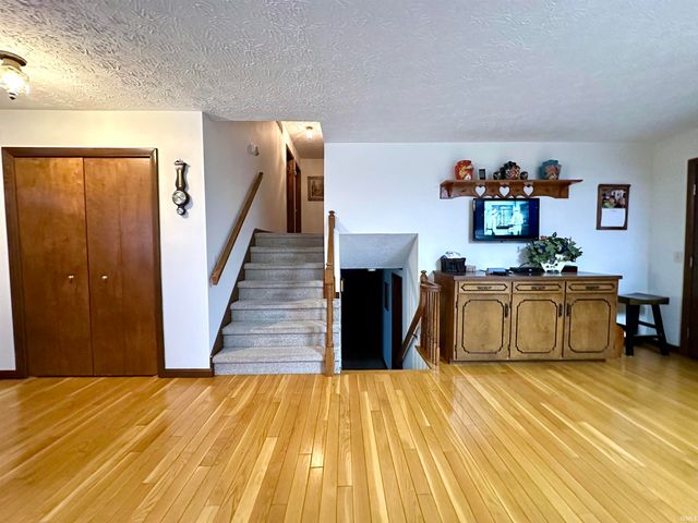 3031 S US Highway 231, Huntingburg, IN 47542