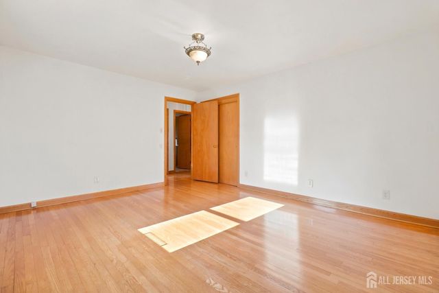 3 Dix Street, New Brunswick, NJ 08901