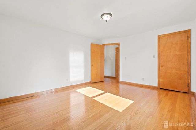 3 Dix Street, New Brunswick, NJ 08901