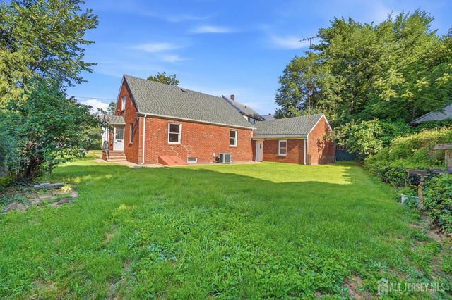 3 Dix Street, New Brunswick, NJ 08901