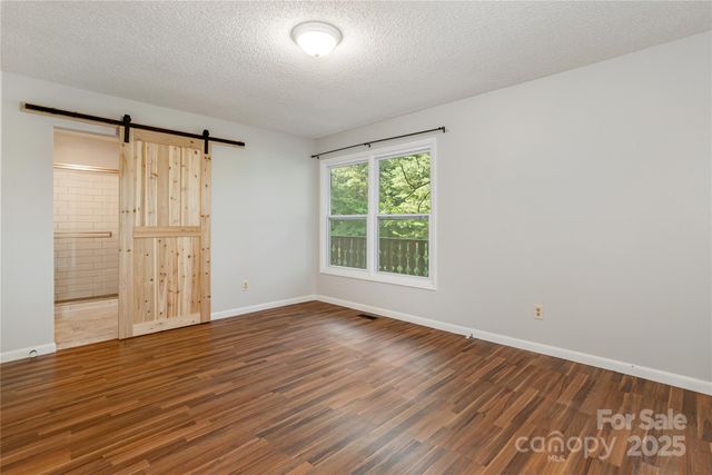 232 Stone Brook Drive, Hendersonville, NC 28791