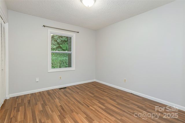 232 Stone Brook Drive, Hendersonville, NC 28791