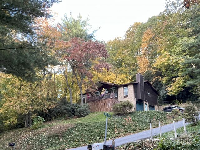 232 Stone Brook Drive, Hendersonville, NC 28791