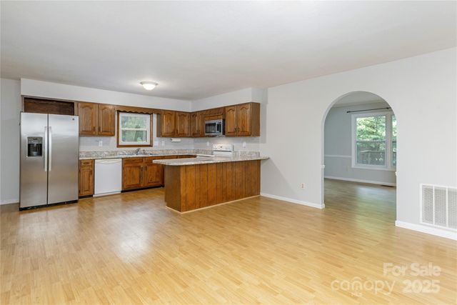 232 Stone Brook Drive, Hendersonville, NC 28791