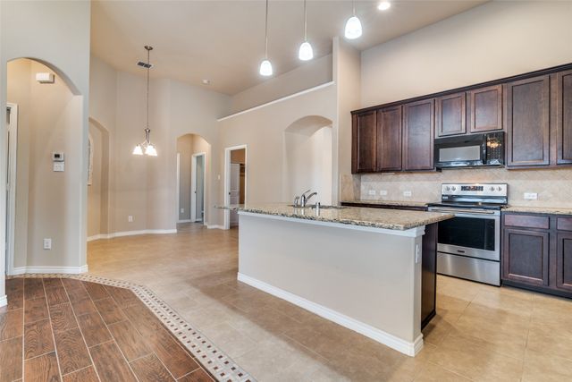 2400 Sabine Circle, Royse City, TX 75189