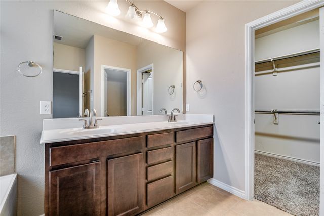 2400 Sabine Circle, Royse City, TX 75189