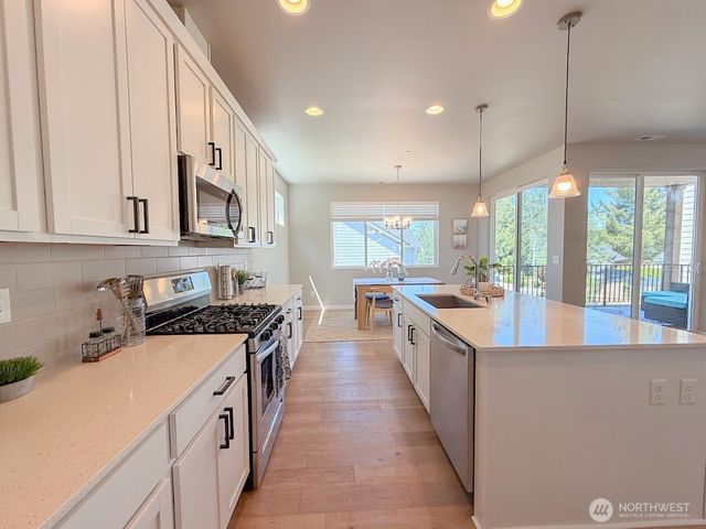 6843 46th Street NE, Marysville, WA 98270