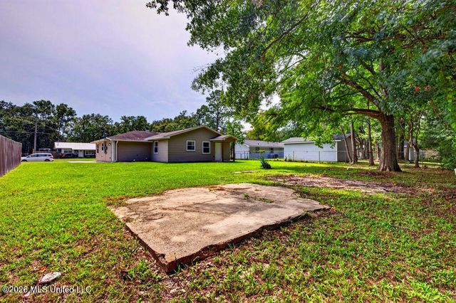 328 Teringo Circle, Ocean Springs, MS 39564