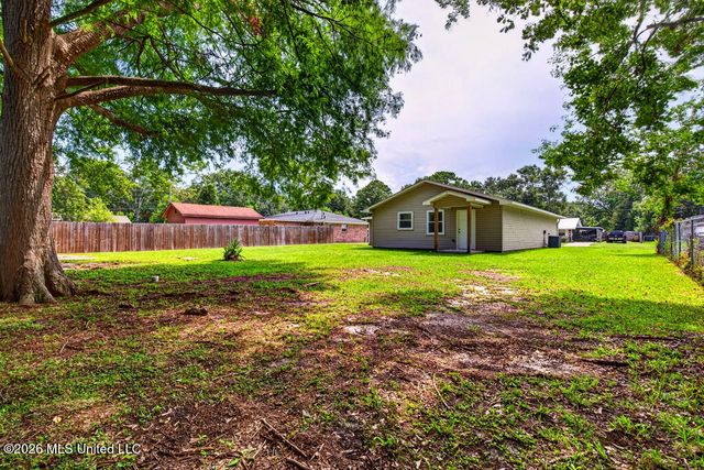 328 Teringo Circle, Ocean Springs, MS 39564