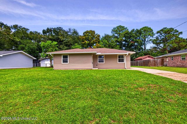 328 Teringo Circle, Ocean Springs, MS 39564