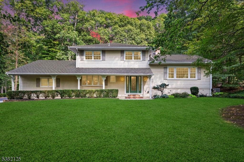 16 Robin Road, Warren Twp., NJ 07059