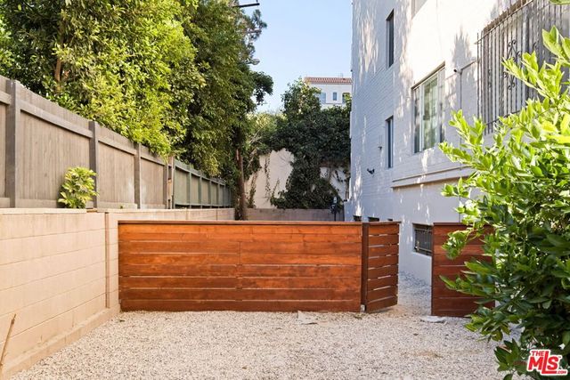 531 N Rossmore Avenue PHA, Los Angeles, CA 90004