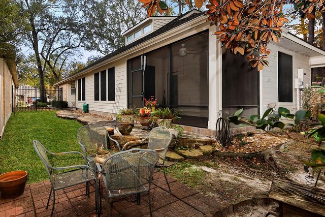 15 Lilac Ridge Place, The Woodlands, TX 77384