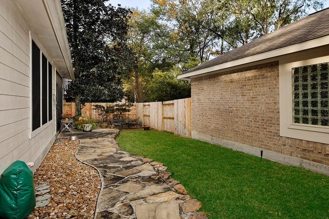 15 Lilac Ridge Place, The Woodlands, TX 77384