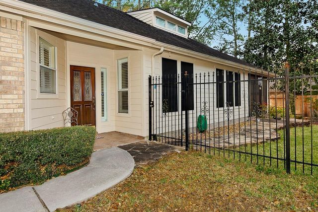 15 Lilac Ridge Place, The Woodlands, TX 77384