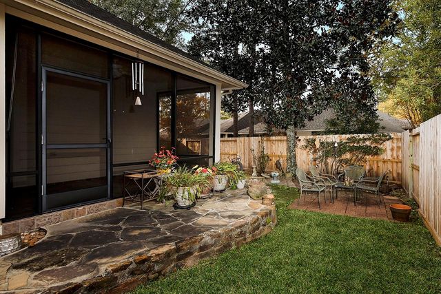 15 Lilac Ridge Place, The Woodlands, TX 77384