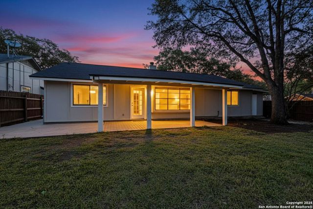 2870 Burning Rock, San Antonio, TX 78247