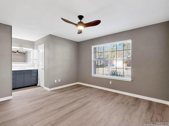 2870 Burning Rock, San Antonio, TX 78247