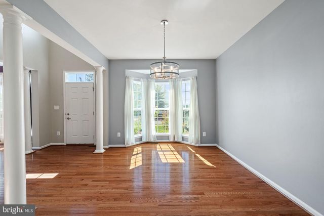 3175 FLEDGLING CIR, Woodbridge, VA 22193