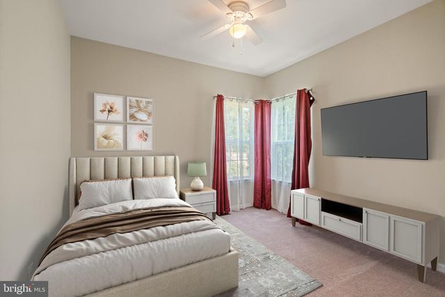 3175 FLEDGLING CIR, Woodbridge, VA 22193