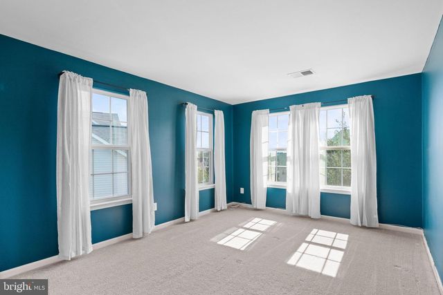 3175 FLEDGLING CIR, Woodbridge, VA 22193