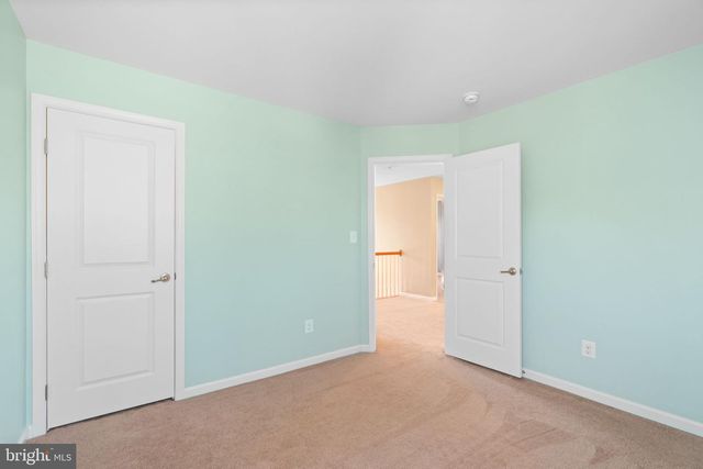 3175 FLEDGLING CIR, Woodbridge, VA 22193