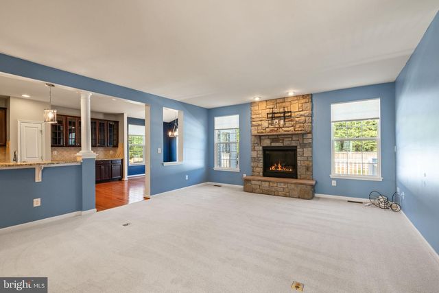 3175 FLEDGLING CIR, Woodbridge, VA 22193
