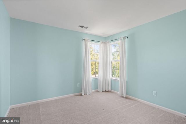 3175 FLEDGLING CIR, Woodbridge, VA 22193