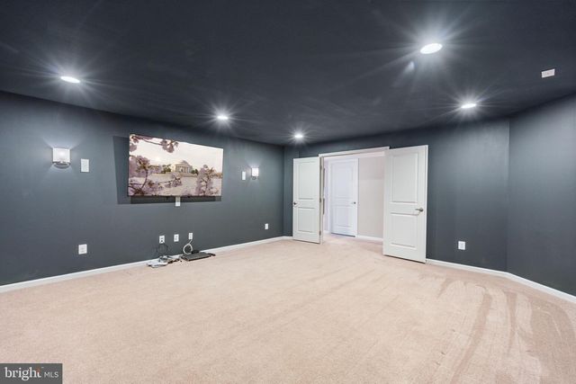 3175 FLEDGLING CIR, Woodbridge, VA 22193