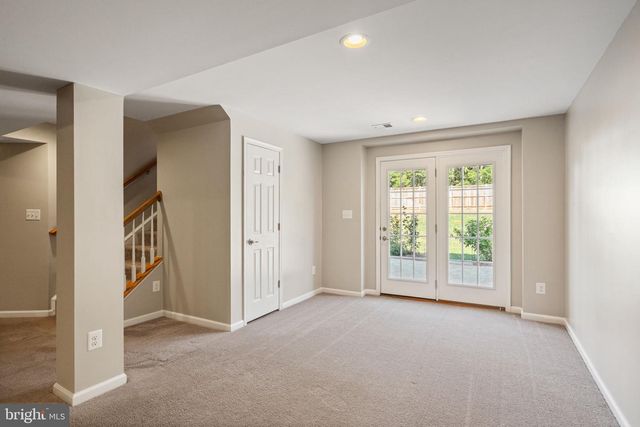 3175 FLEDGLING CIR, Woodbridge, VA 22193