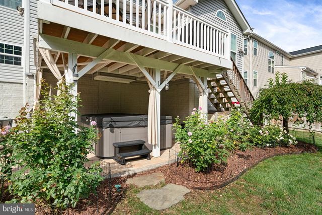 3175 FLEDGLING CIR, Woodbridge, VA 22193