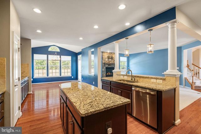 3175 FLEDGLING CIR, Woodbridge, VA 22193