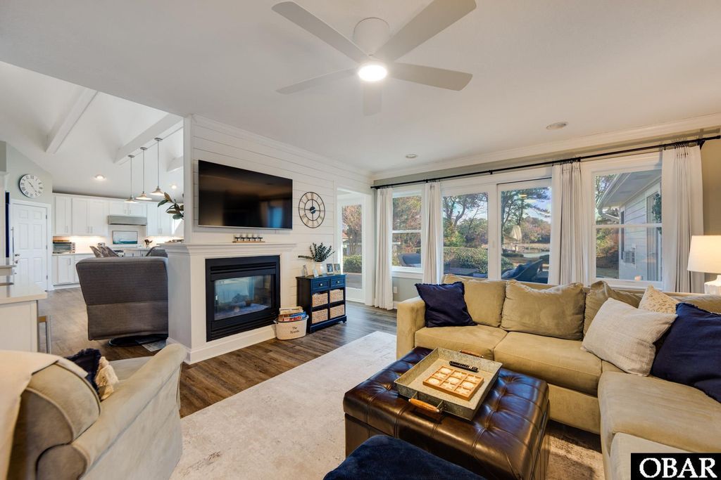 Image 16 of property listing at 2017 Creek Road Lot 20, Kitty Hawk, NC 27949