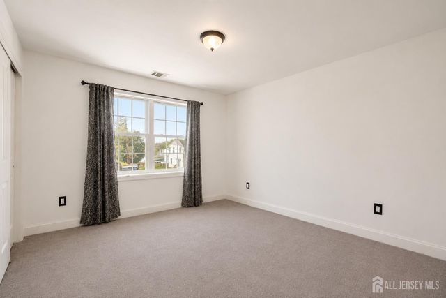 14 Luther Avenue, Hopelawn, NJ 08861