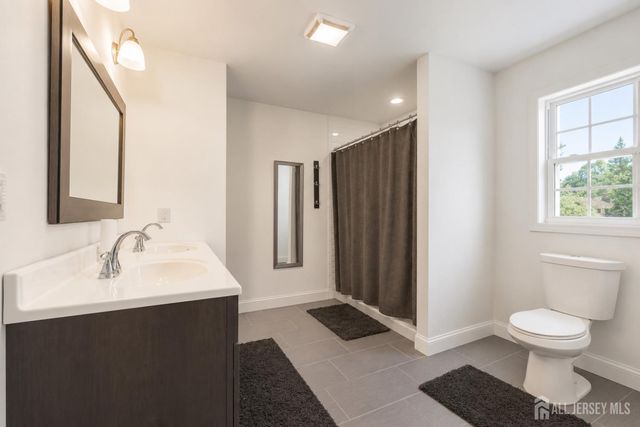 14 Luther Avenue, Hopelawn, NJ 08861