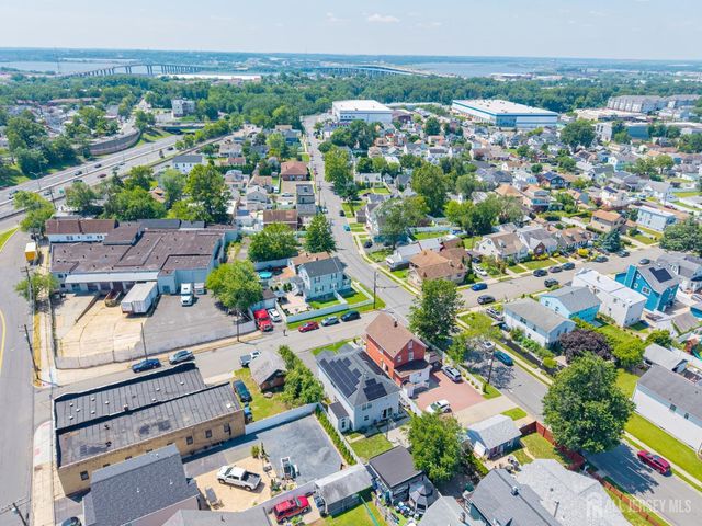 14 Luther Avenue, Hopelawn, NJ 08861