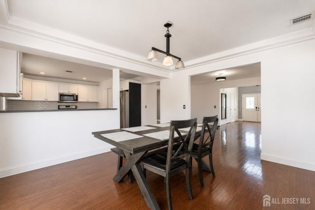 14 Luther Avenue, Hopelawn, NJ 08861