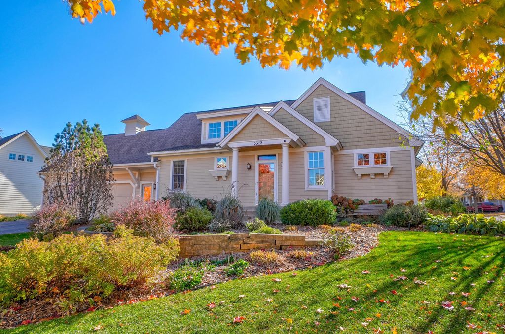 3312 Pioneer Place, Stillwater, MN 55082