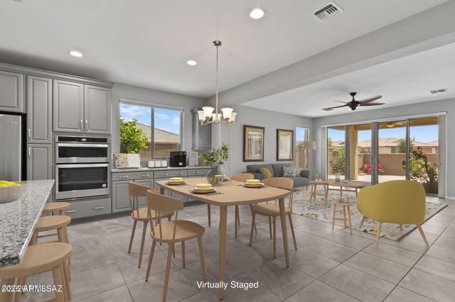 8464 N VAN CLEEVE Lane, Tucson, AZ 85743