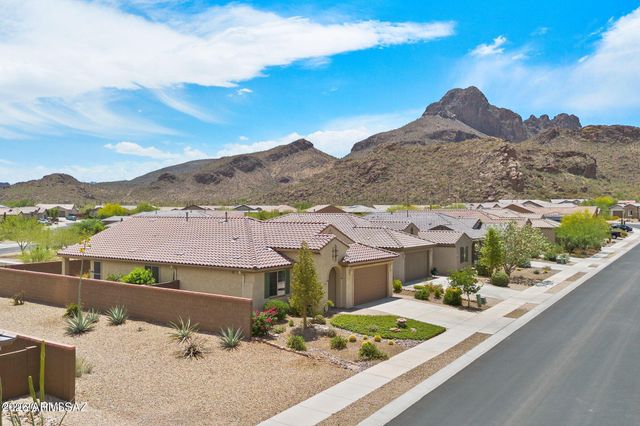 8464 N VAN CLEEVE Lane, Tucson, AZ 85743