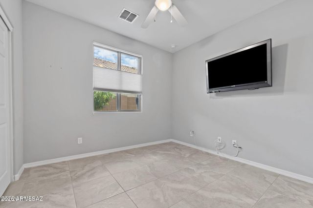 8464 N VAN CLEEVE Lane, Tucson, AZ 85743