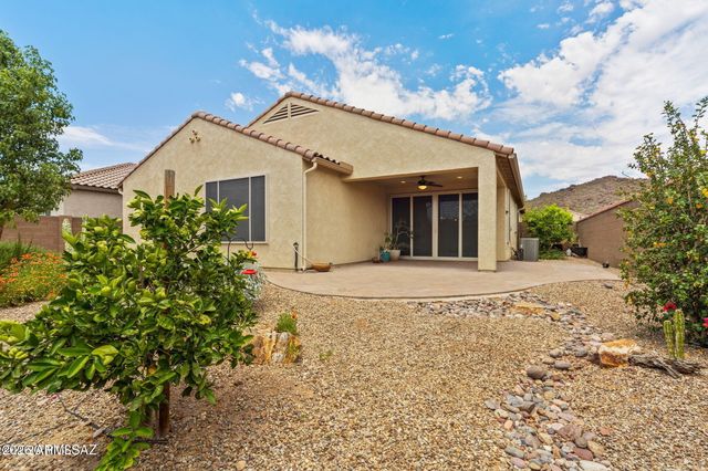8464 N VAN CLEEVE Lane, Tucson, AZ 85743